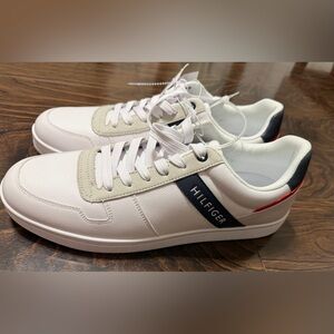 Tommy Hilfiger White Sneakers with Navy Logo Panel and Red Heel Accent